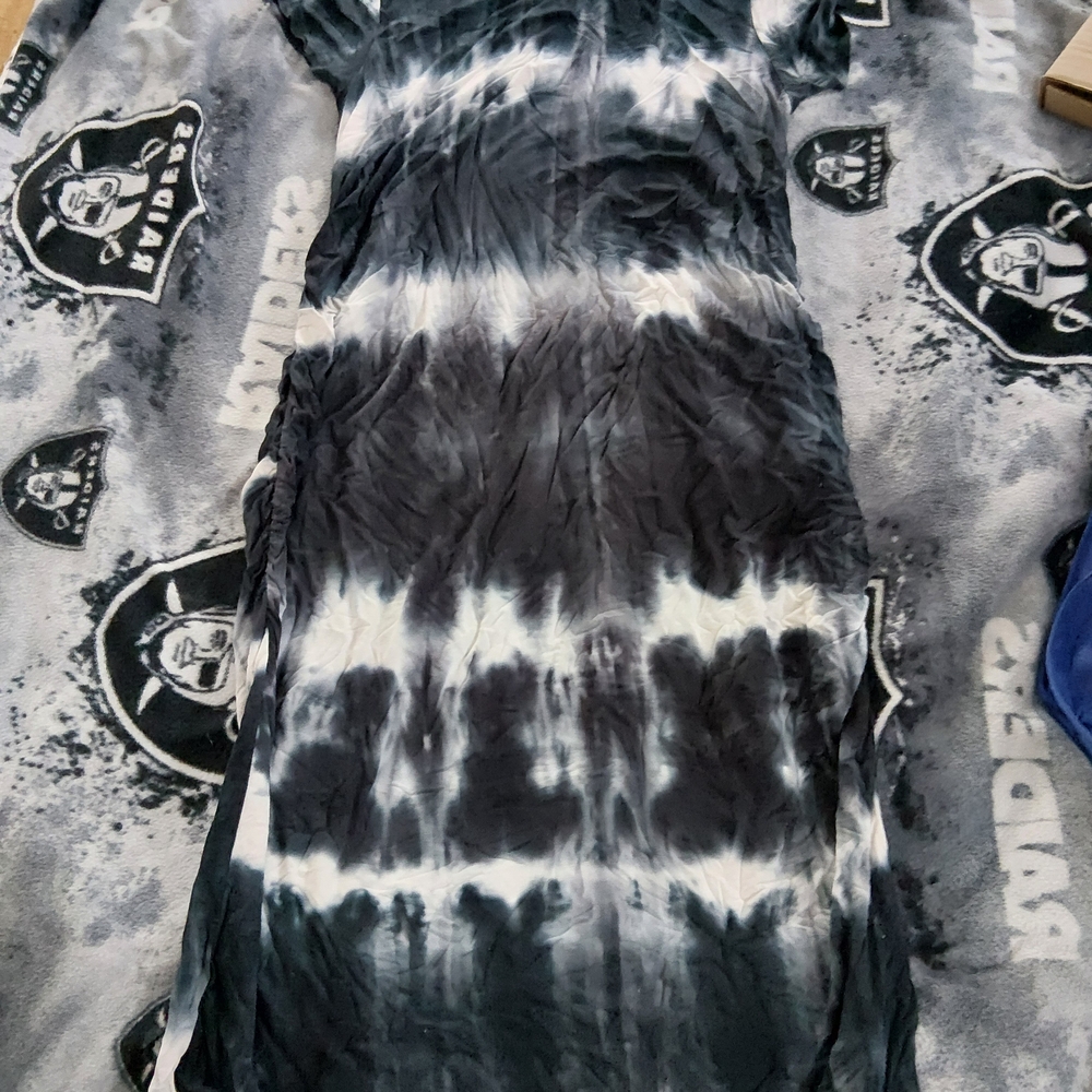 Time and Tru Monochrome Maternity Top
